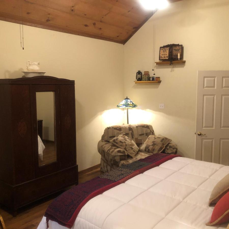 Bed and Breakfast Dry Creek Фредериксберг Экстерьер фото